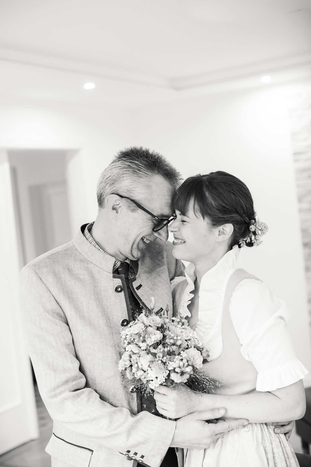 reportage_hochzeit_neustift_am_walde_doebling_wien_tracht_fuhrgassl_huber07